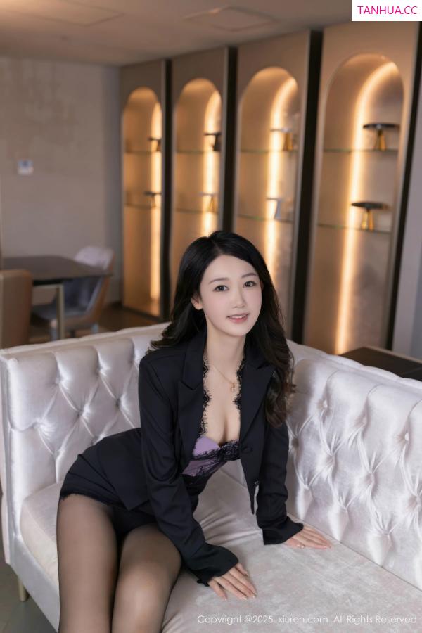 唐安琪  [XiuRen]高清写真图 2025.08.25 No.10688 唐安琪 魅惑黑丝第4张图片